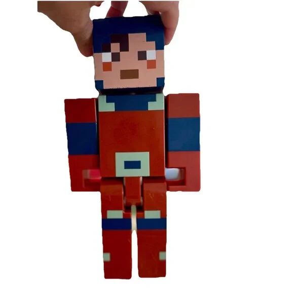 Minecraft Dungeons Hex 9.5" Figure Movable Parts - Picture 1 of 4